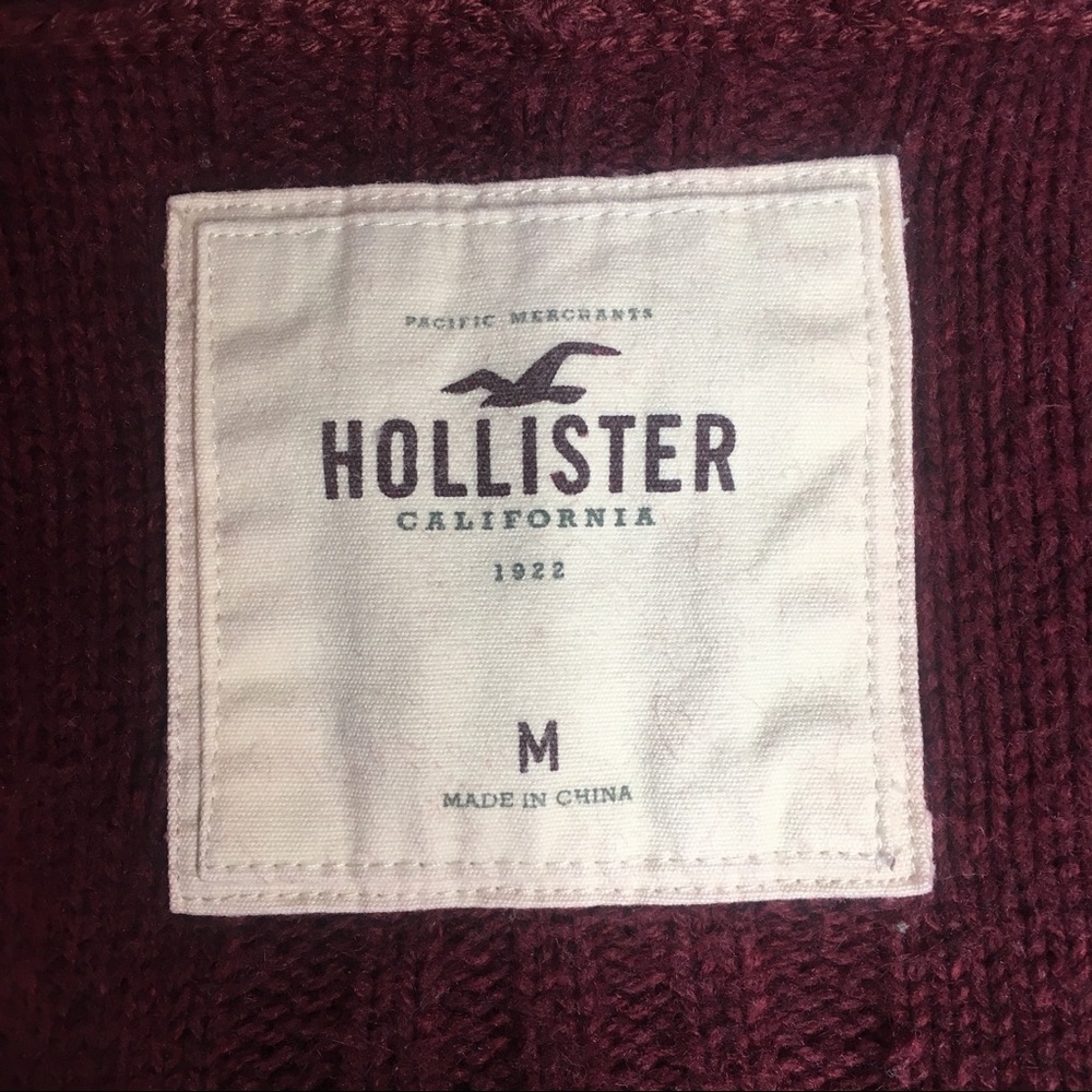 ❌SOLD❌ Hollister Burgundy Cable Knit Cardigan - Picture 6 of 8